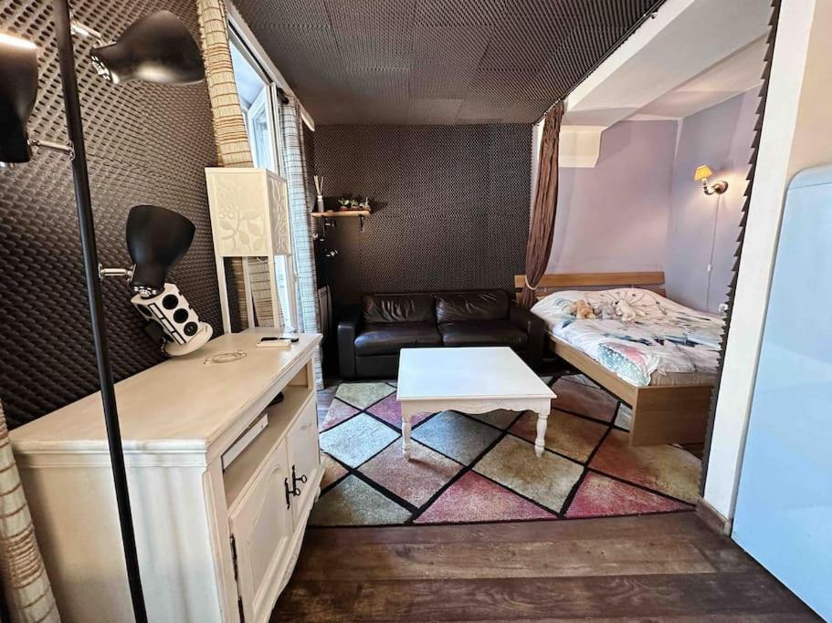 Studio With Home Cinema@Paris Chatelet Luaran gambar